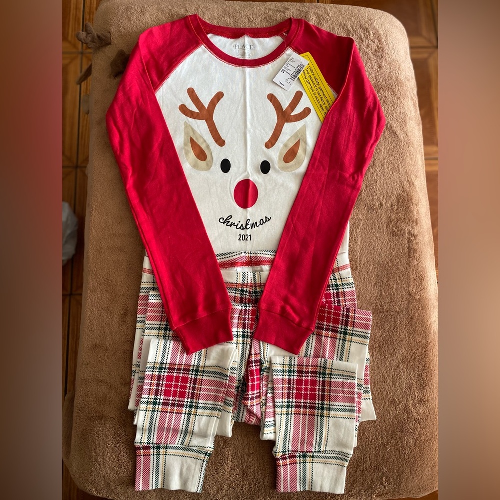 Brand new With tags - The childrens place Christmas PJ set size 14